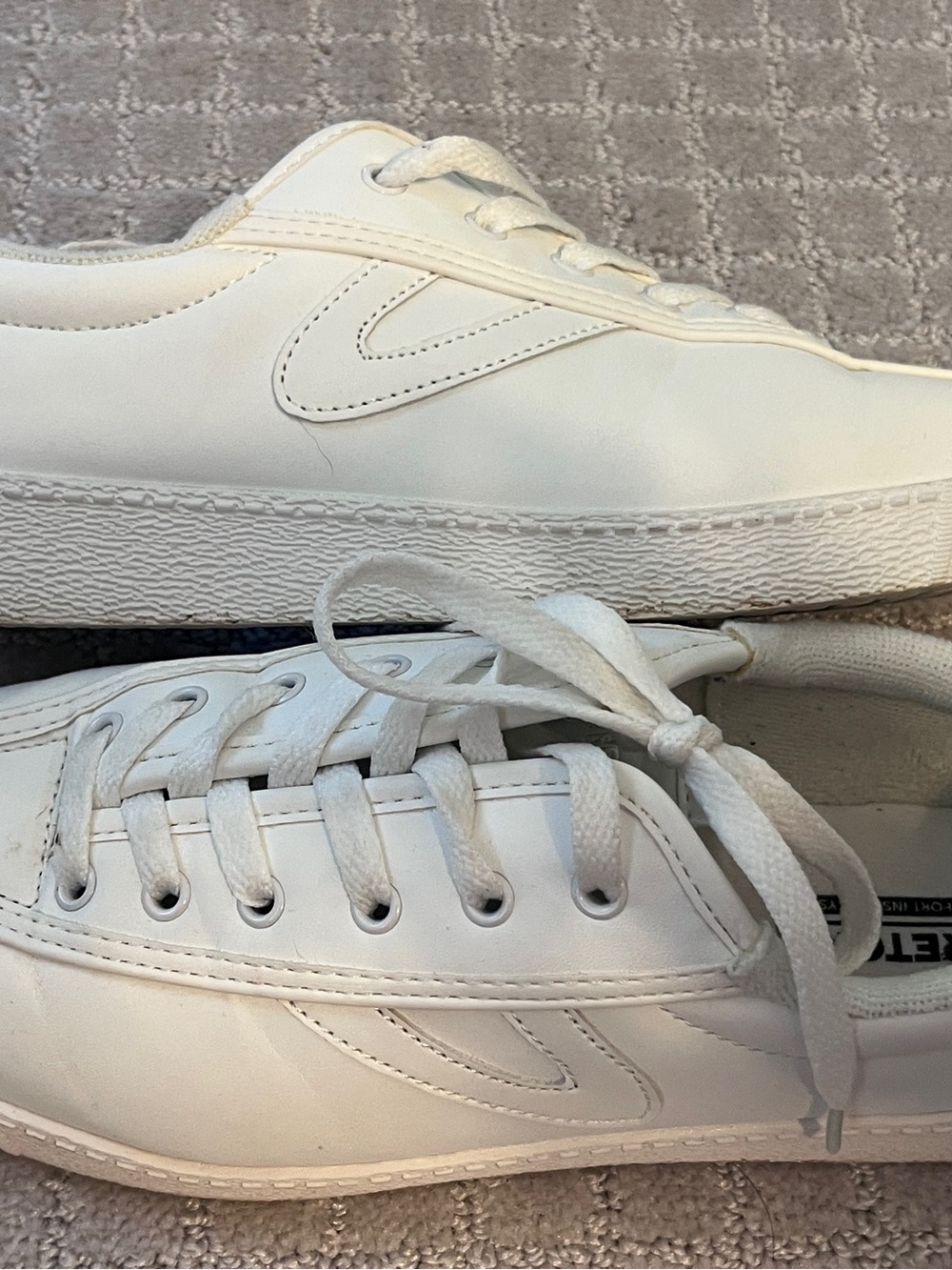 Tretorn Women’s White Low-Top Leather Sneakers